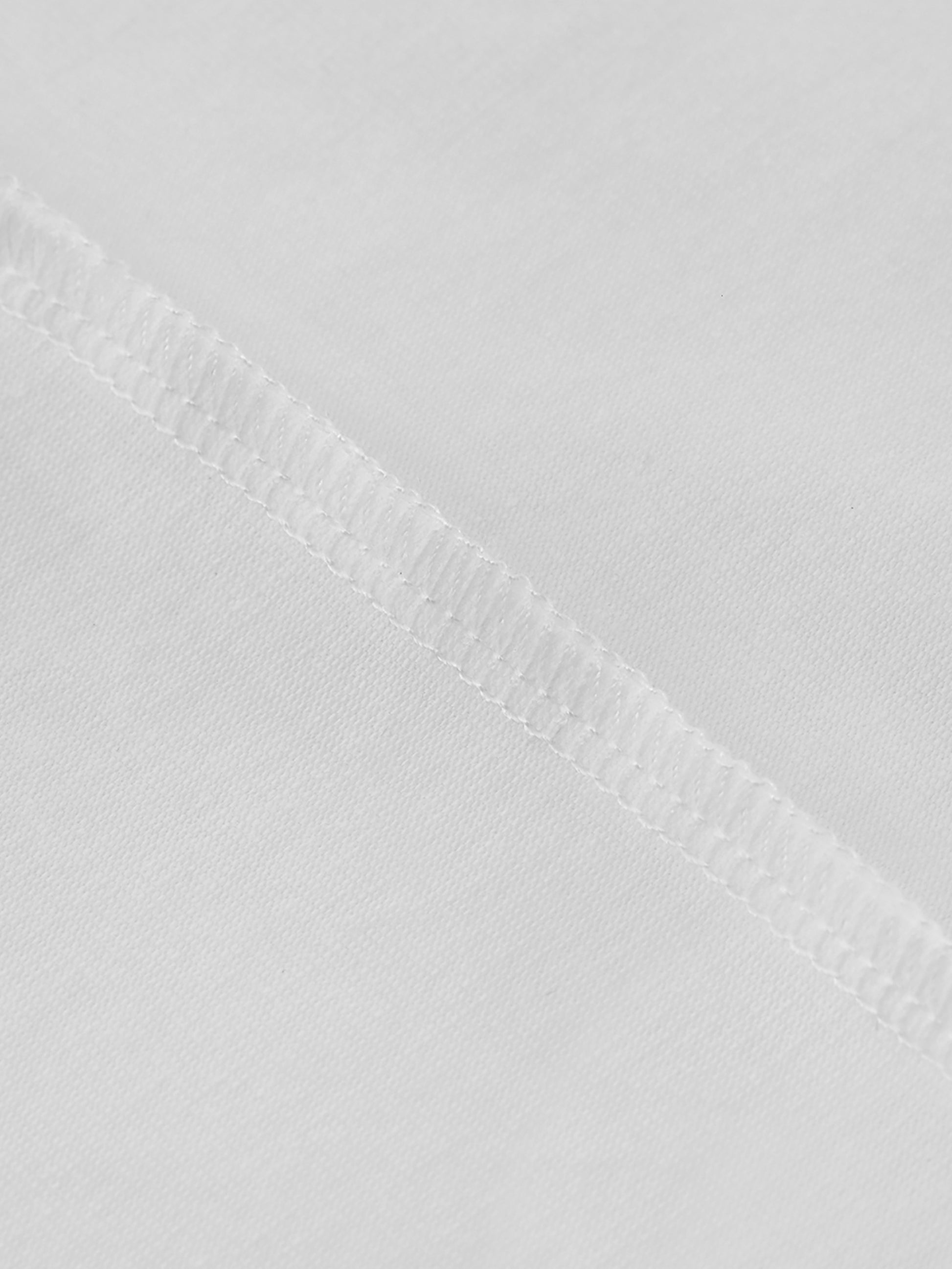 Cat,Wanted,Stealing,Hearts